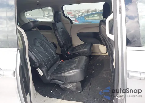 2018 Chrysler Pacifica Touring L из США, поврежденный, VIN 2C4RC1BG7JR192958